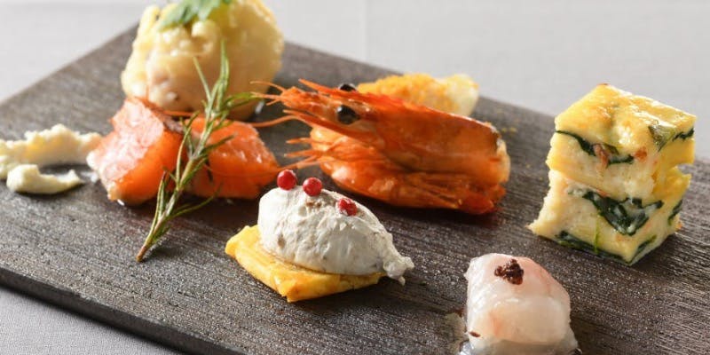 【Cena A】前菜6種＆白子パスタ＆選べるメインディッシュ全4品＋生ビール含む120分飲放題付き