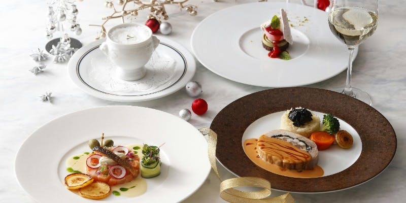 【Xmas2025】クリスマスランチ　メインチョイスコース　12/1～12/28＋スパークリングワイン1杯付