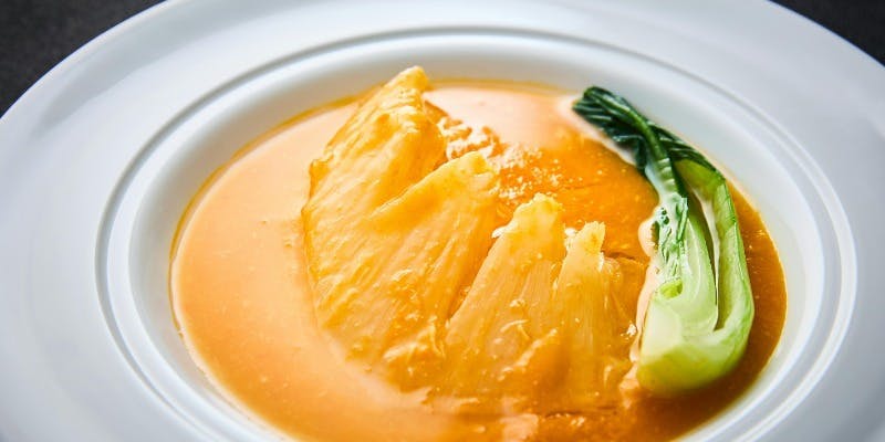 【上海蟹コース】（全8品）ふかひれ姿煮、北京ダックを含む上海蟹づくしの贅沢コース　