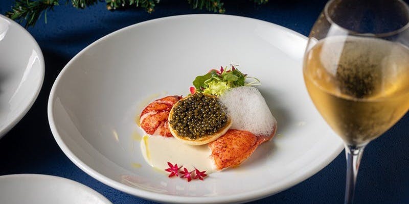 【New Year Special Dinner】キャビアにフォアグラ、メインは北海道産ステーキ！新年を彩る特別ディナー