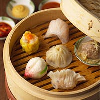 広東・北京・上海・四川の中国四大料理の代表的なお料理や飲茶をお楽しみください