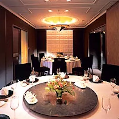 PRIVATE ROOM