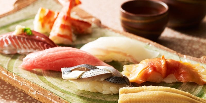 【寿司処 五徳】～和み～トロや車海老などの握り寿司を含む全4品＋選べる1ドリンク（6月来店限定）