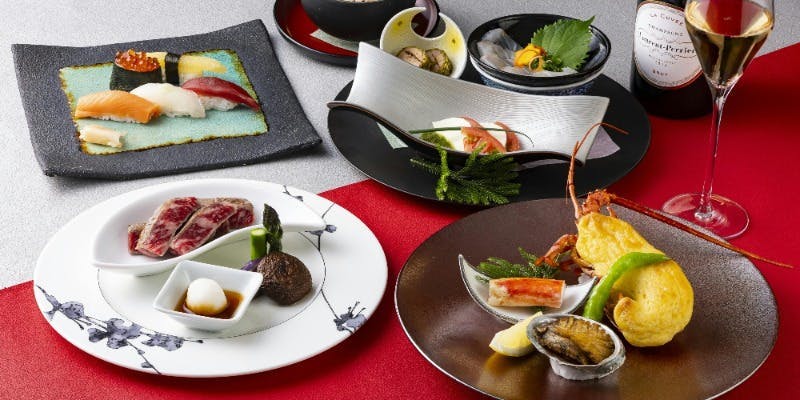 【Xmas2025】クリスマスの特別な夜を、贅沢に伊勢海老や鮑を使用した和会席で