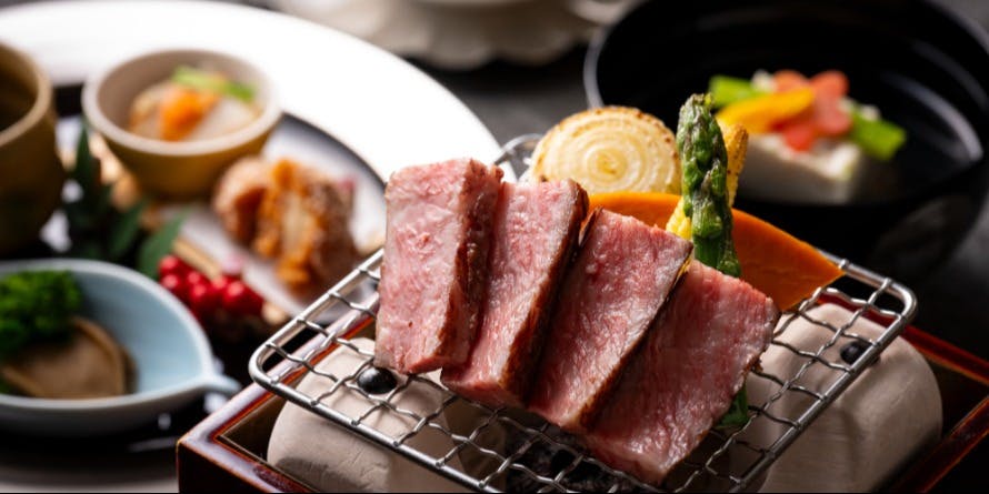 日本料理 芝桜（にほんりょうりしばざくら）