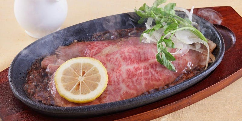 【土、日料金・シーズナルセレクトランチ】～長崎～　牛肉を使用したメインなど全4品