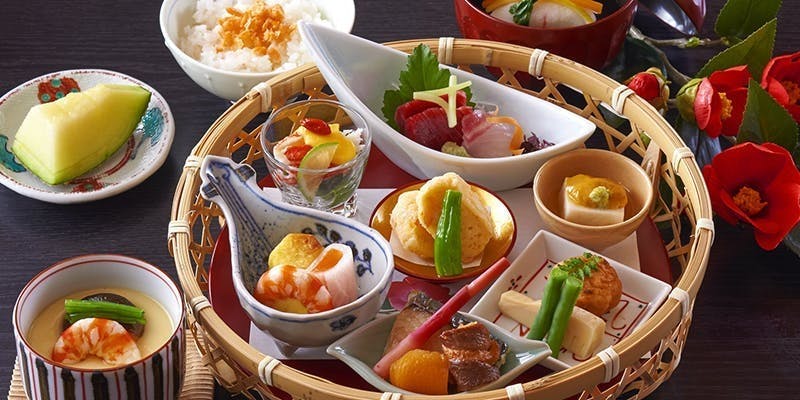 お盆　御膳　花ごよみ9号半月折膳　銘々皿　銘々膳 お盆 御膳 花ごよみ9号半月折膳 銘々皿 銘々膳