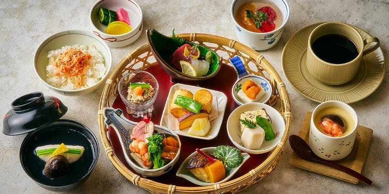 【土日祝限定ランチ・花ごよみ膳】上質な和空間で！旬を味わうとりどりのお弁当風御膳のランチプラン