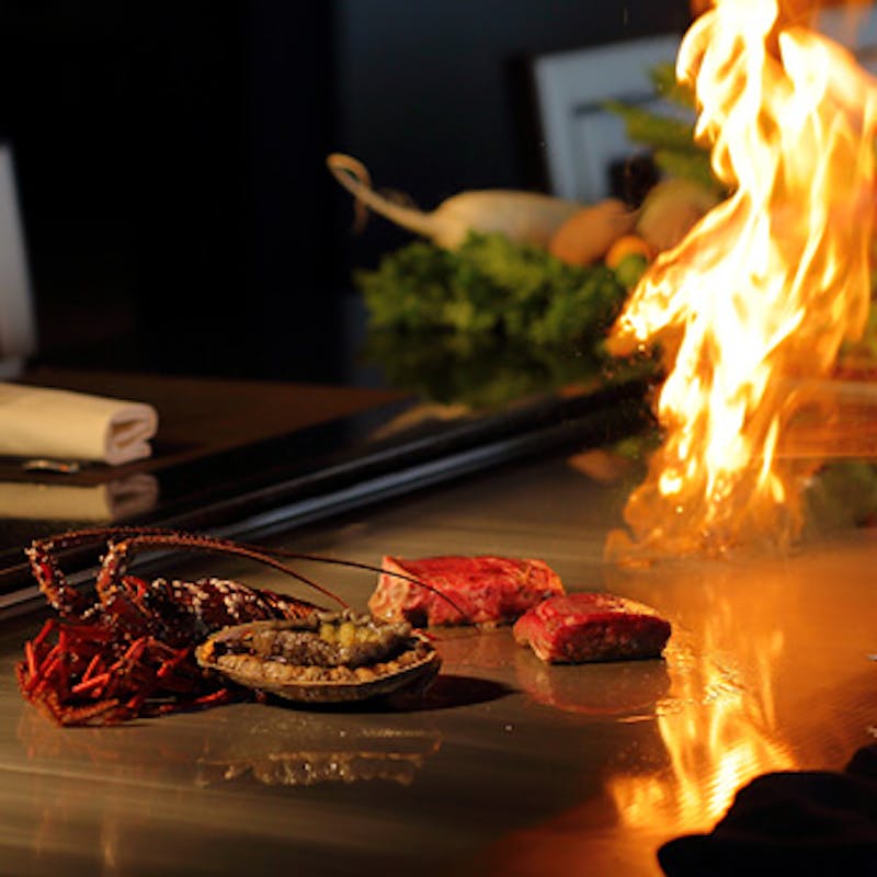 【Steak ＆ Seafood Dinner】お肉＆海の幸など贅沢全8品（神戸ビーフ）