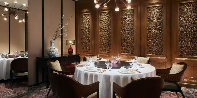 【セレブレーションプラン】ランチコース、乾杯シャンパーニュ、桃饅頭、卓上装花付