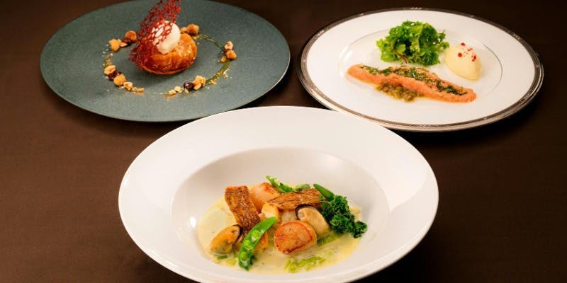 【ディナー】前菜、メイン、デザートの贅沢3品コース “エトワール”