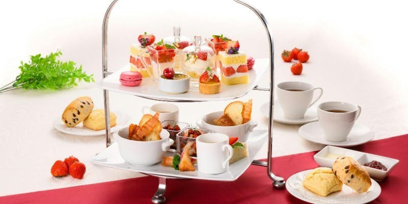 ポム・ダダンアフタヌーンティー“苺を味わう甘美なひととき”＋カフェフリー（120分滞在・平日限定）