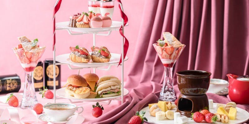 【苺のアフタヌーンティー】チョコレートフォンデュとご一緒に（1/6～）