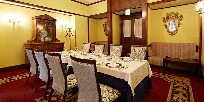 エスカーレ ホテルモントレ大阪 サプライズ記念日プラン チャペルを貸し切って伝えるキモチ プロポーズプラン エターナル ディナー プラン メニュー 一休 Comレストラン