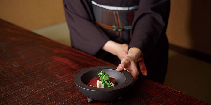 沖縄懐石 赤坂潭亭（あかさかたんてい）