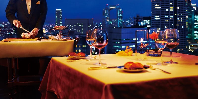 【Xmas2025 / エトワール】黒毛和牛フィレ肉とフォワグラのパイ包み焼きなど全8品（12/20～12/25）