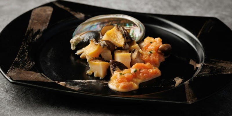 活蝦夷鮑の鉄板焼と黒毛和牛ロースステーキ「薔薇」