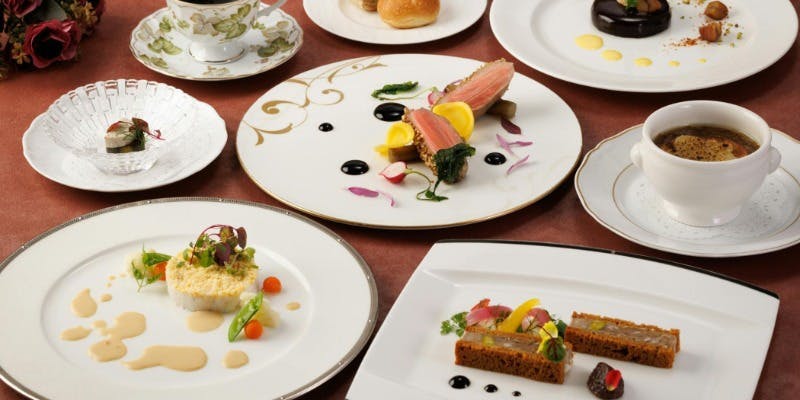 「デクラン」選べるWメイン 全6品＋フリードリンク150分（接待）