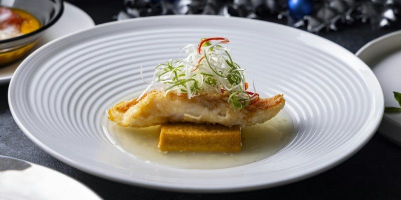 【志（しい）】前菜盛り合わせ含む全7品＋食後コーヒーまたは紅茶（日曜日～木曜日・17：30/18：00来店）