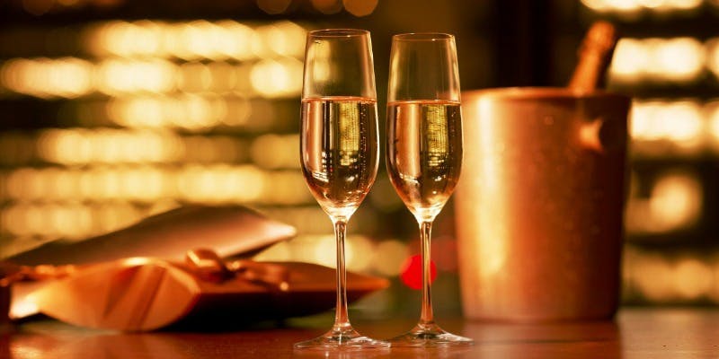 【記念日ディナー】乾杯シャンパーニュ＆ケーキ＆花束（「志 / しい」全7品）