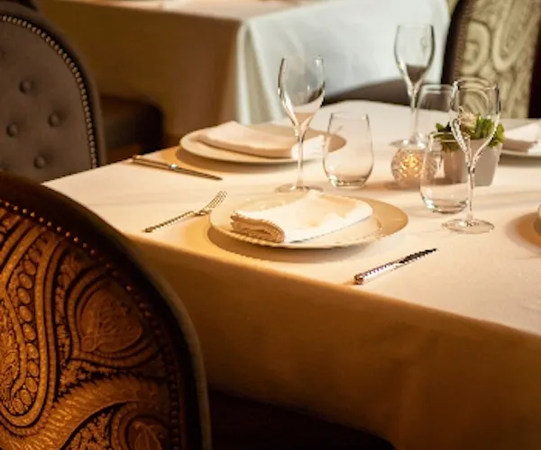 ランチ 個室 Q E D Club Okaimonoモール レストラン