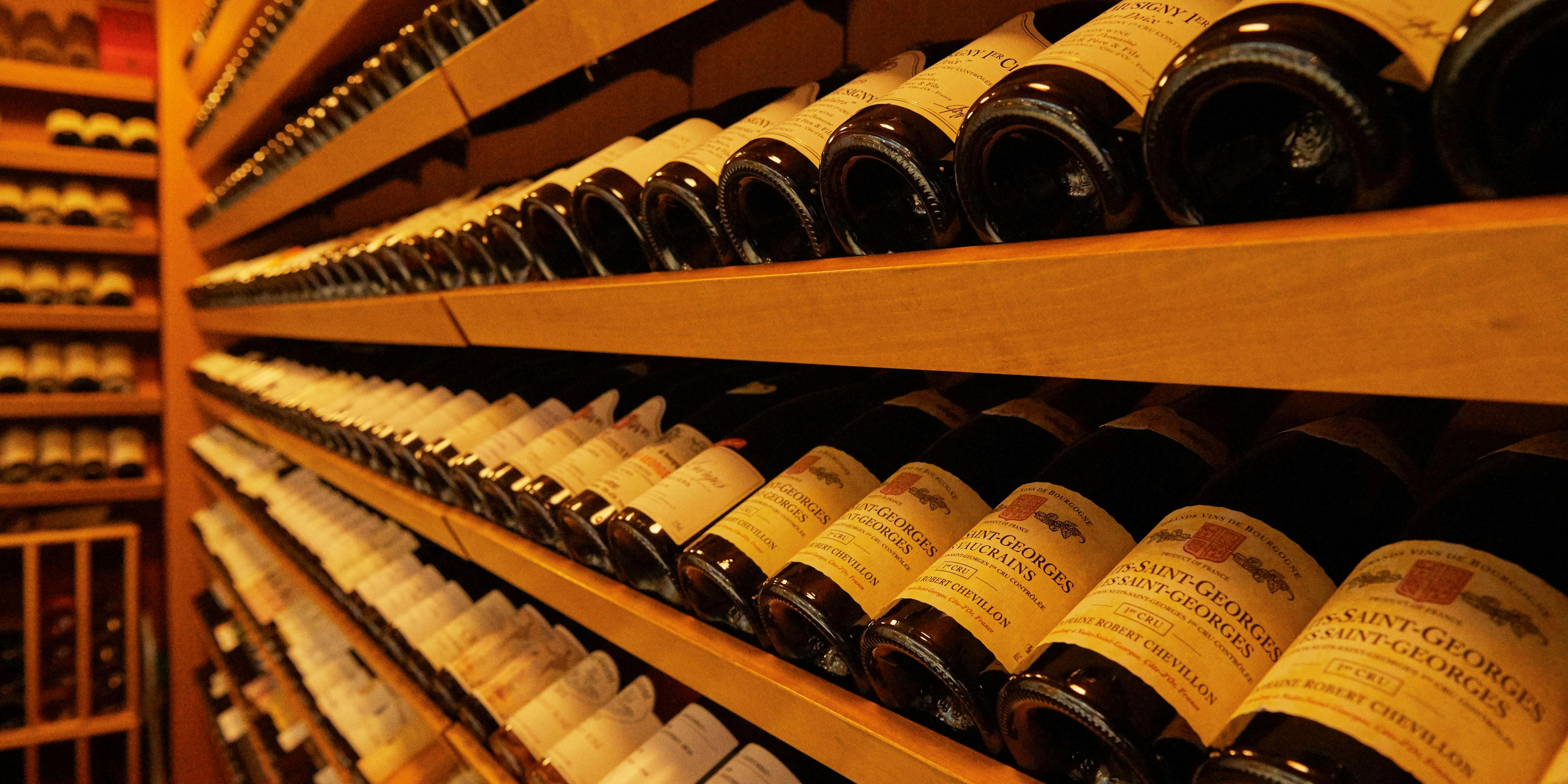 Q.E.D.CLUB（キューイーディー・クラブ）