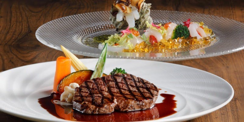 【ステーキディナー】上質な料理と牛フィレ肉のステーキが楽しめるコース＋乾杯グラスシャンパン