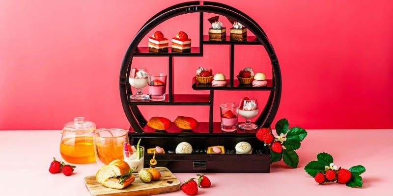 【ベリー＆ベリー！】ストロベリーAfternoon Tea＋フラワープレート＋生バラ装飾