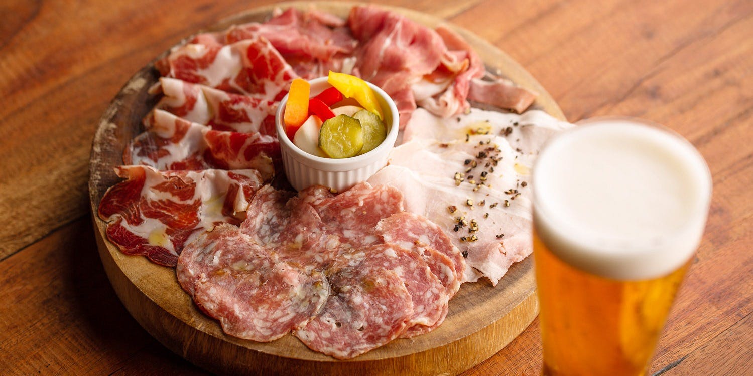 タブローズラウンジ（TABLEAUX LOUNGE）