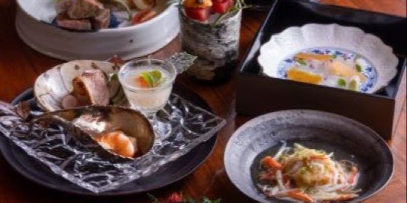 【Xmas2025】 ～東山～黒毛和牛、釜焚きご飯など全7品＋乾杯酒（12/24～25・早割・半個室確約）