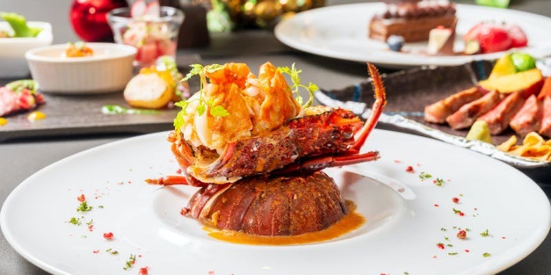 【Xmas2025】鉄板焼きクリスマスディナー・伊勢海老や神戸牛ロース肉など8品（12/19～12/25限定）