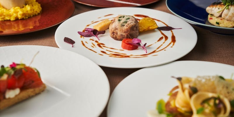 【Xmas2025】Dinner Pinolo 牛フィレ肉と天然鮮魚WメインのXmasコース全7品