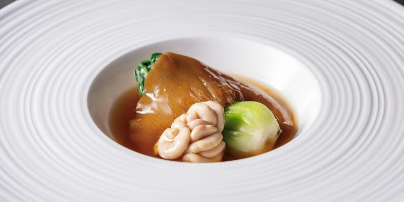 【茉莉花】北京ダック食べ放題＆姿ふかひれと白子の煮込み、国産牛、鮑のひと品など全8品（12/1～2/28）