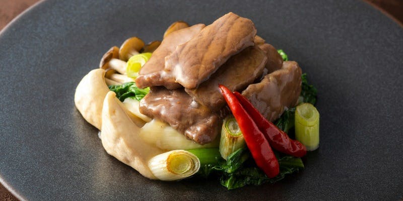 【正月コース「迎寿」】姿ふかひれ、北京ダック、鮑、黒毛和牛、伊勢海老（外国産）など全8品（1/1～3）