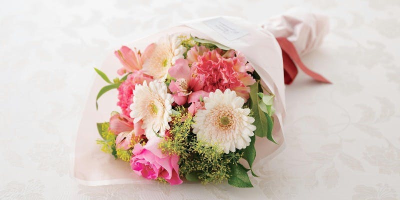 【記念日プラン・アン】花束＆記念撮影付き！季節の前菜や魚・肉のWメインなど全6品