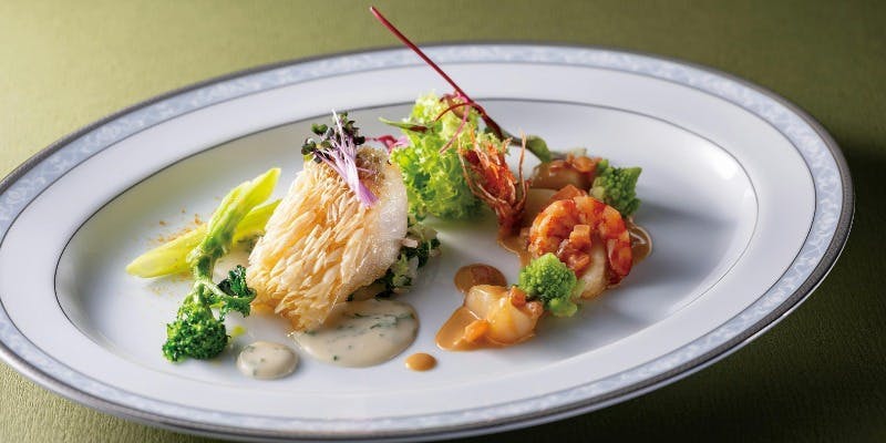 【Xmas2025「ノエル」】フォアグラ、鹿肉 または 国産牛フィレ肉など特別な日を彩る全6品（12/20～25）