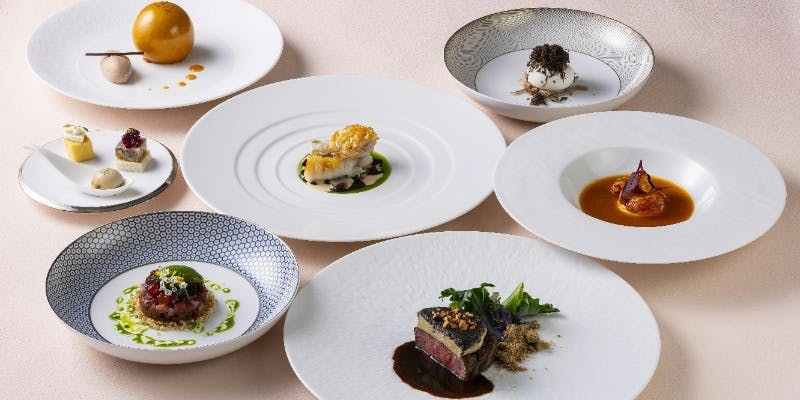 【トリアノン】選べる肉料理、Wデザートなどフルコース全9品