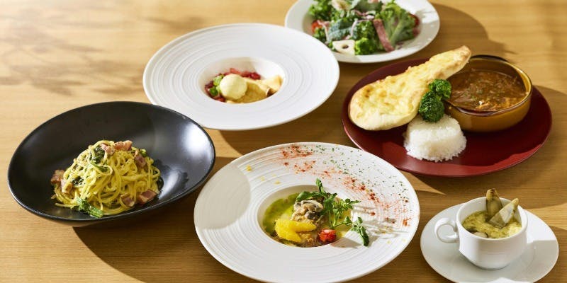 【ハーモニーランチ】ホテル高層階で！3種類から選べるメイン＆カフェフリー（90分制）