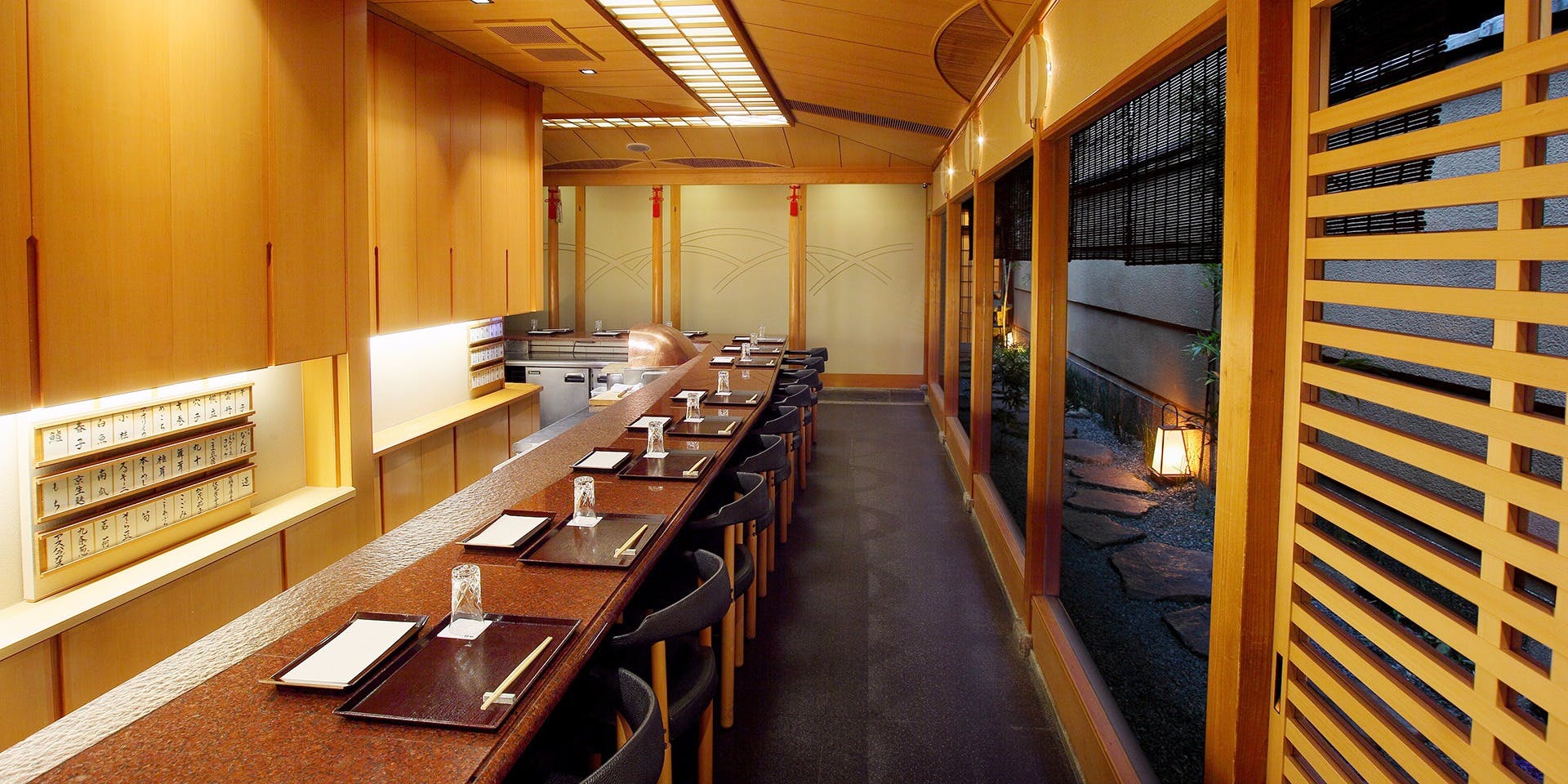 記念日におすすめのレストラン・京都祇園 天ぷら八坂圓堂の写真1