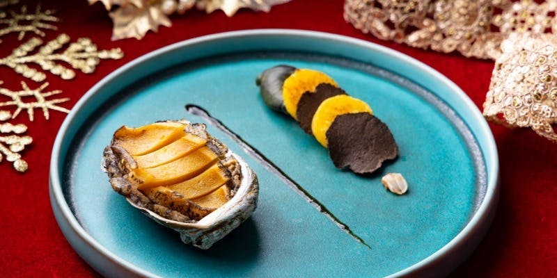 Xmas2025【会席・ディナー＜聖＞】豪華前菜、アワビの焼物や天ぷら、黒毛和牛ソテーにお寿司など　全9品