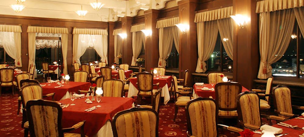 ランチ 蒲郡クラシックホテル メインダイニングルーム がまごおりくらしっくほてる めいんだいにんぐるーむ 蒲郡クラシックホテル フランス料理 一休 Comレストラン