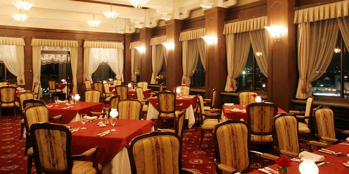 記念日におすすめのレストラン・蒲郡クラシックホテル メインダイニングルームの写真1