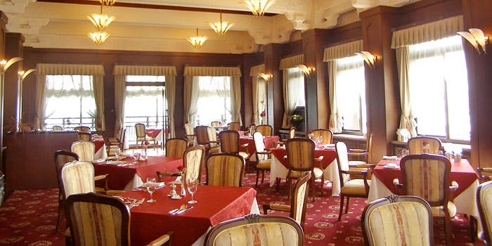 記念日におすすめのレストラン・蒲郡クラシックホテル メインダイニングルームの写真2