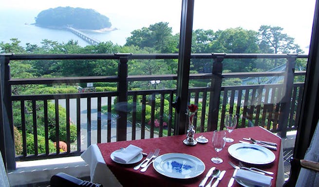 ランチ 蒲郡クラシックホテル メインダイニングルーム がまごおりくらしっくほてる めいんだいにんぐるーむ 蒲郡クラシックホテル フランス料理 一休 Comレストラン