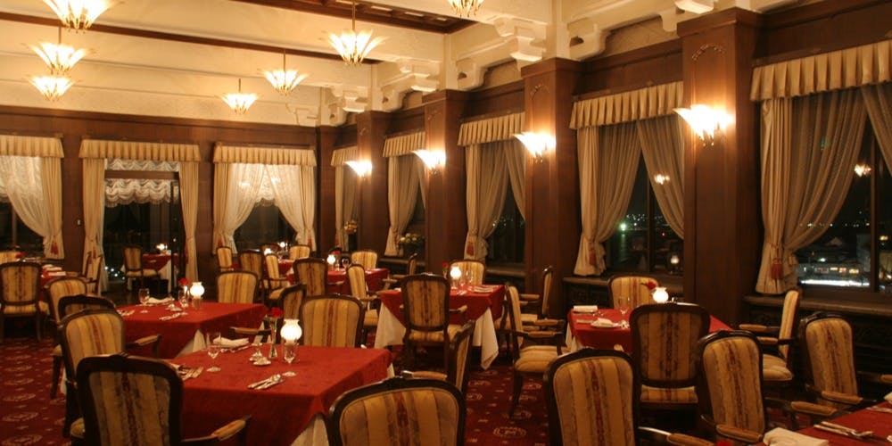 メインダイニングルーム