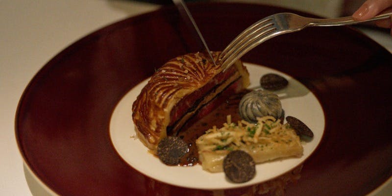 【フェスティブ】旬の味覚と伝統的なフランス料理を楽しめる6品ディナーフルコース