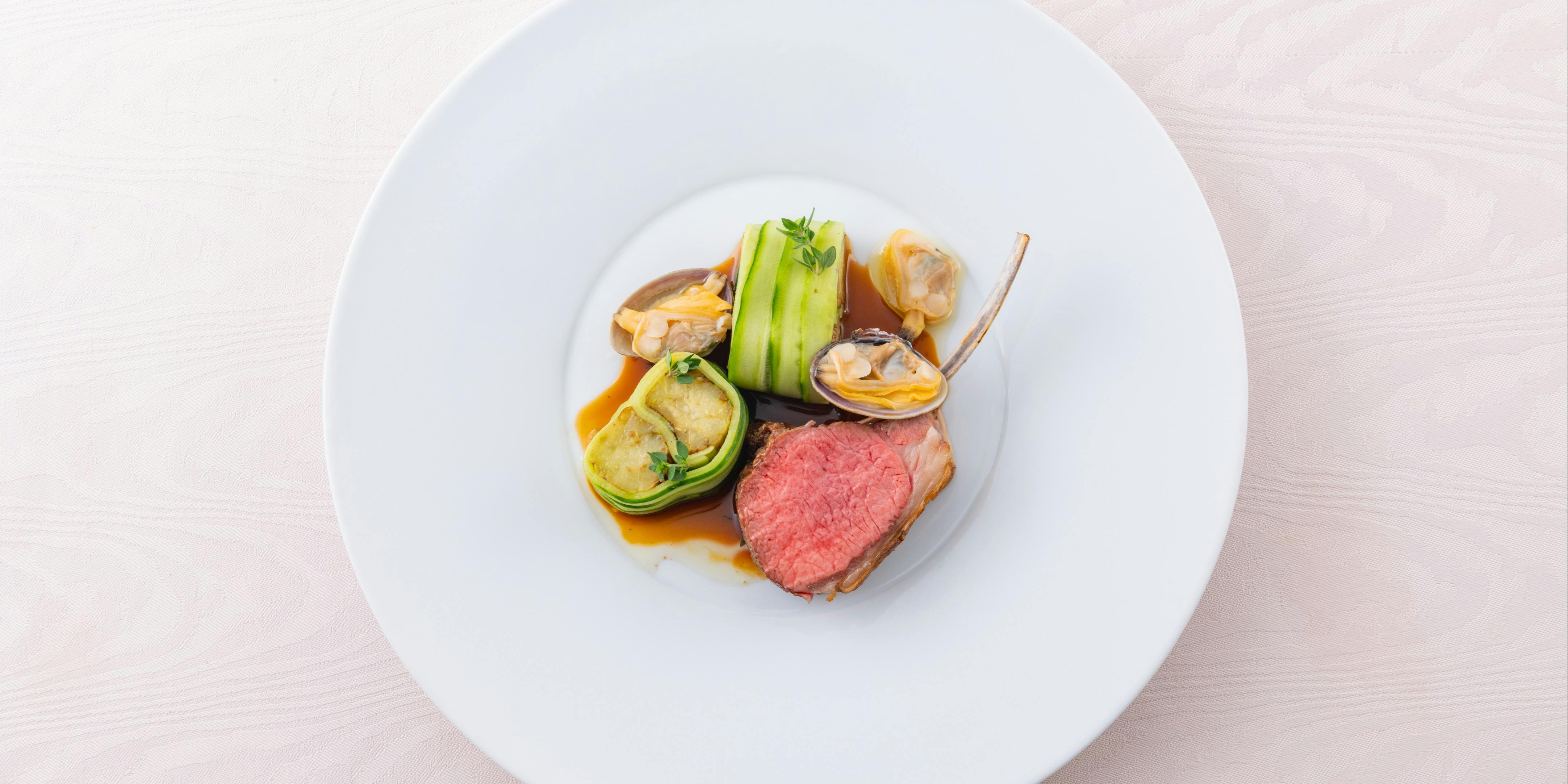 ヒカリヤ ニシ（ヒカリヤニシ）