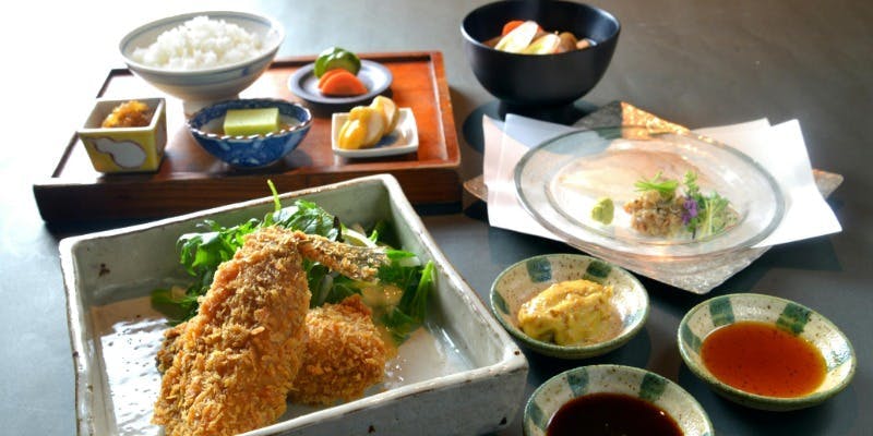 【宮下麻布の鯵フライ定食】さっくりフワフワ鯵フライを味わうランチ