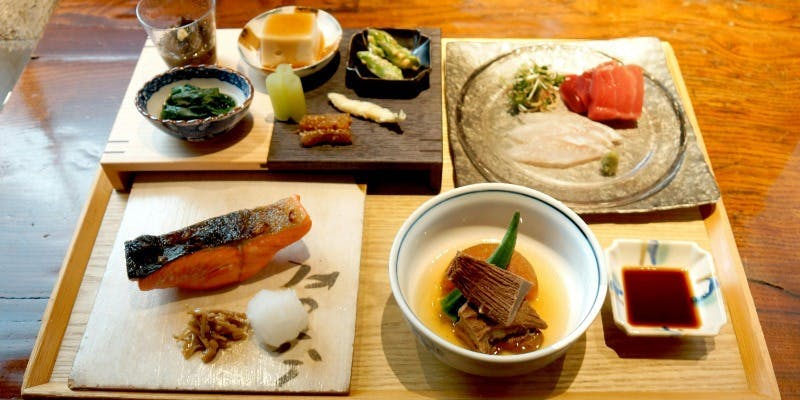 【昼　席】　～宮下昼御膳～（5品）＋甘味＆食後のワンドリンク