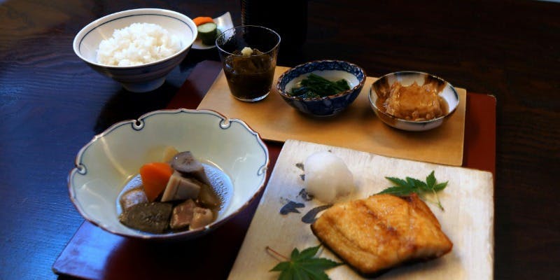 【昼　席】　～カウンター限定/本日の焼魚御膳～